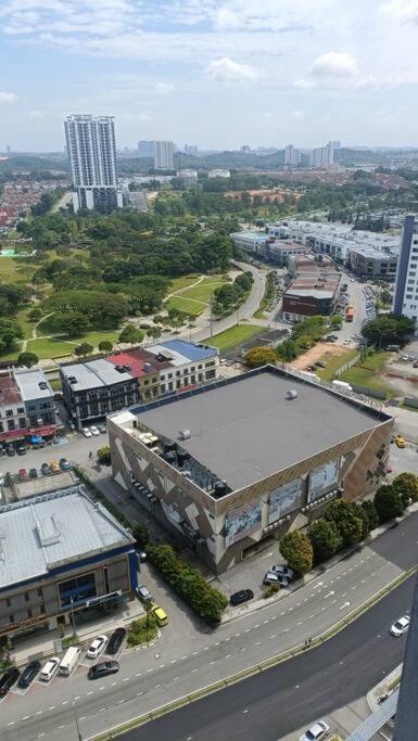 Ferienwohnung Sky Trees 4 Guests High Floor Smart Tv Garden View A1801 Johor Bahru Exterior foto